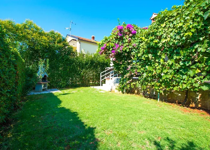 Вилла Family House With Swimming Pool And Secluded Garden - By Traveler Tourist Agency - Id 2687 Пореч