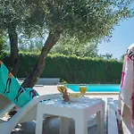 Family House With Swimming Pool And Secluded Garden - By Traveler Tourist Agency - Id 2687 Villa