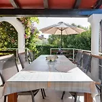 Family House With Swimming Pool And Secluded Garden - By Traveler Tourist Agency - Id 2687 Villa Poreč