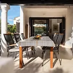 Family House With Swimming Pool And Secluded Garden - By Traveler Tourist Agency - Id 2687 Villa Poreč