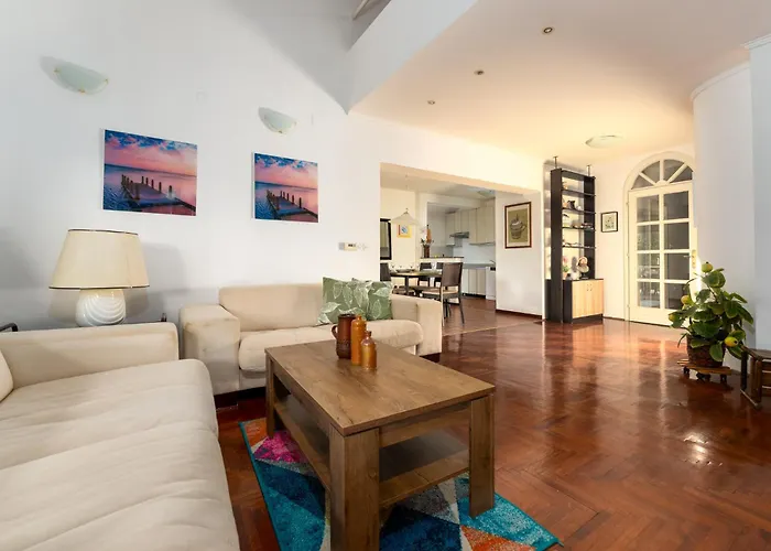 Family House With Swimming Pool And Secluded Garden - By Traveler Tourist Agency - Id 2687 Vila *
