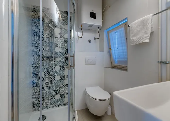 Family House With Swimming Pool And Secluded Garden - By Traveler Tourist Agency - Id 2687 Vila *